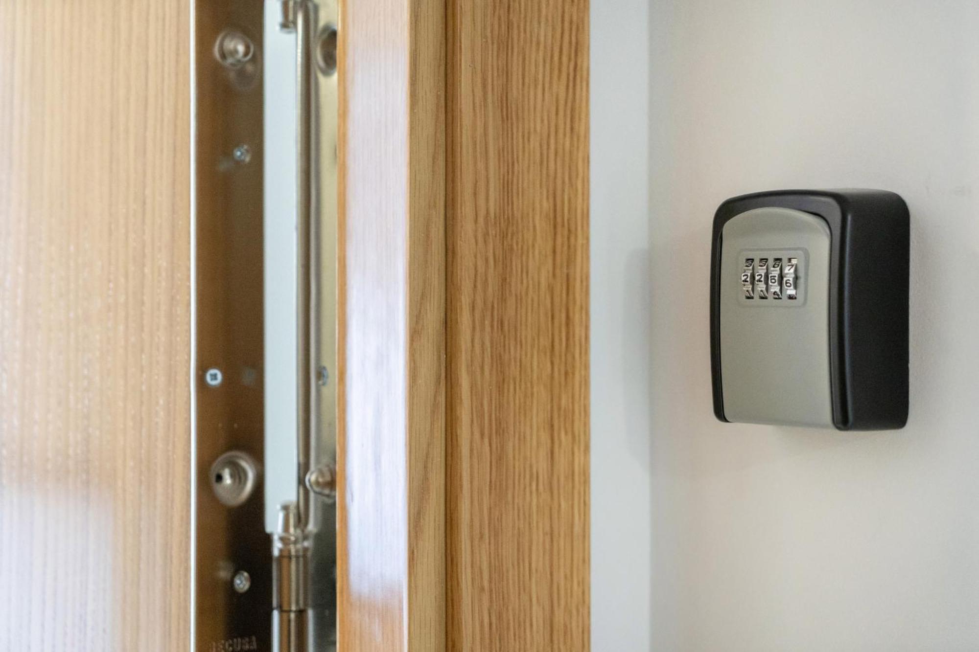 Madriver Apartamentos Reformados Con Parking Gratuito Buitenkant foto